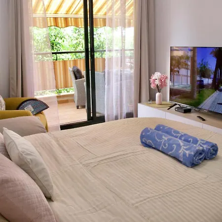 Апартаменты Duque Beachside Elegance