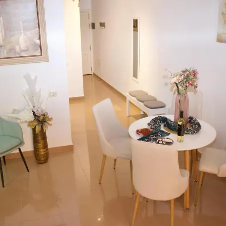 Lejlighed Duque Beachside Elegance *