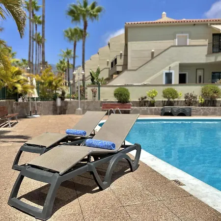 Duque Beachside Elegance Apartment *